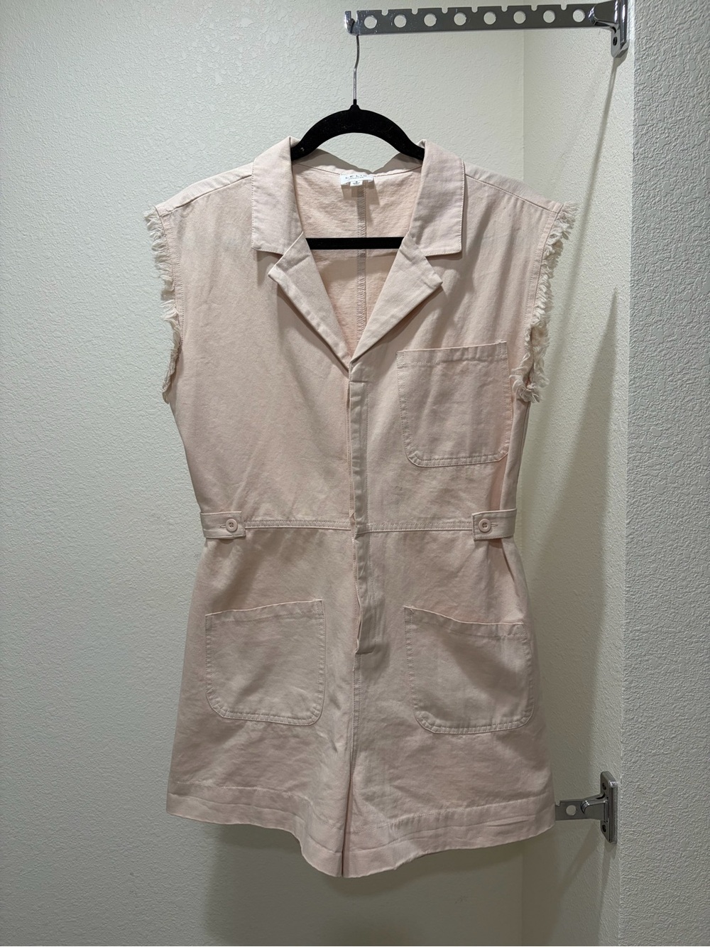Le Lis - Sleeveless Collared Utility Romper in Khaki